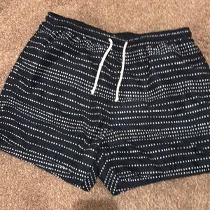 Men’s H&M large swim trunks. Excellent condition.